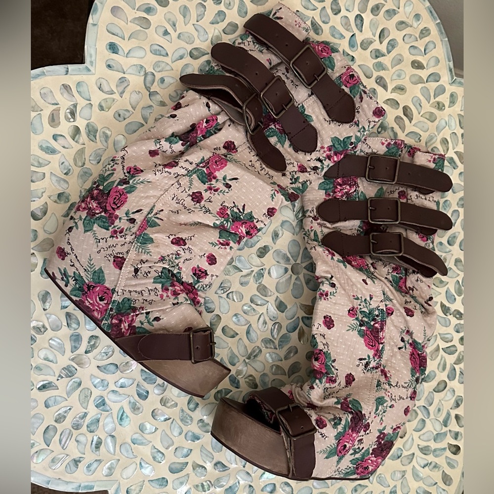COPY - Irregular Choice FLORAL FANTASY US s. 8   (new)